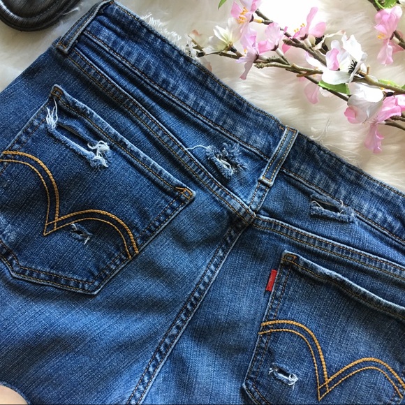 Levi’s Superlow 518 Distressed Jean Shorts Sz 11 - Picture 7 of 9